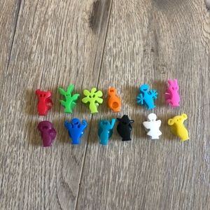 Set of 12 Drink markers/ suction stick on. Really cute idea😍